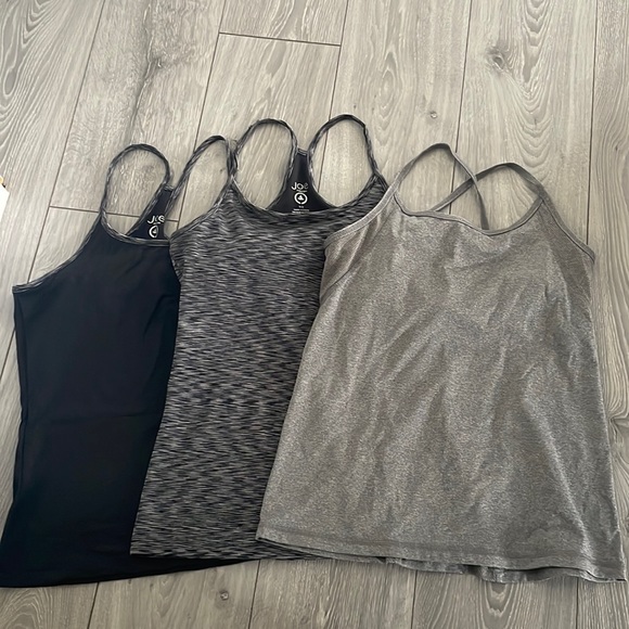 Joe Fresh Women’s Sports tank bundle - Picture 1 of 11